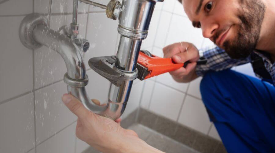 Professional clogged toilet repair services in Pavillion, WY